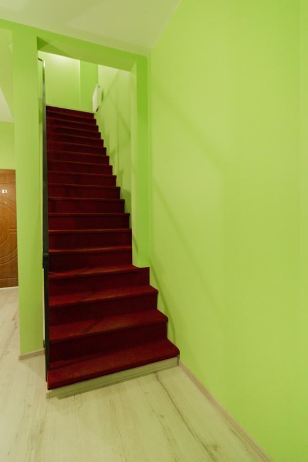Apartments Near Deribasovskaya オデッサ エクステリア 写真