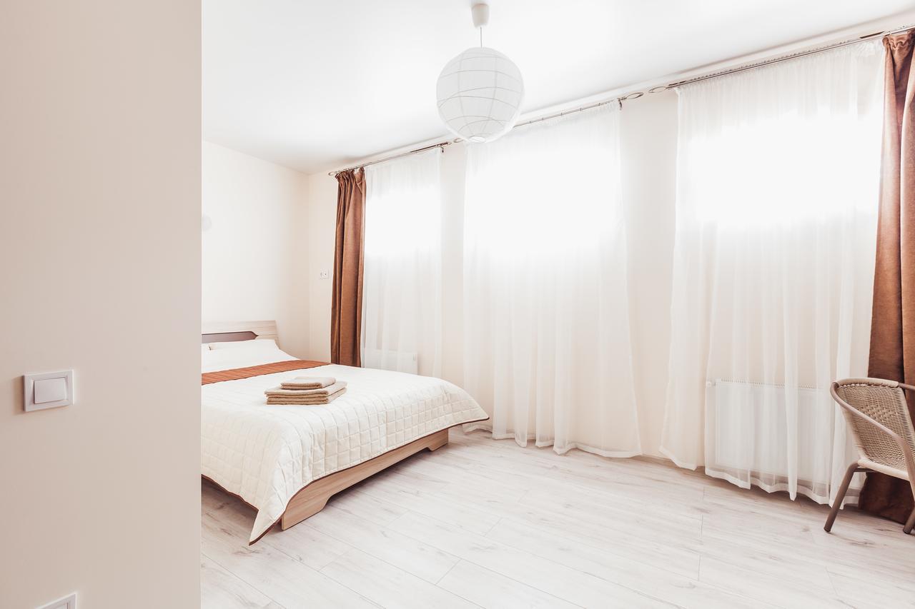 Apartments Near Deribasovskaya オデッサ エクステリア 写真